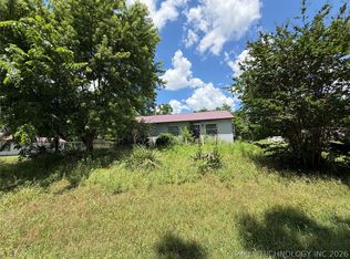 517 E 3rd St, Okmulgee, OK 74447