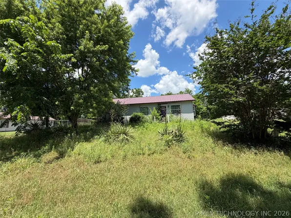 517 E 3rd St, Okmulgee, OK 74447