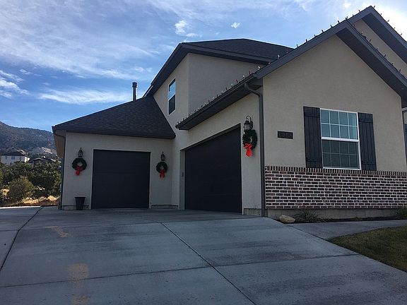 3 car, extra long 3 garage