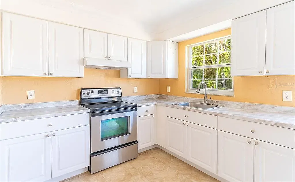 2 bed, 800 sqft, $1,100 — Photo 2