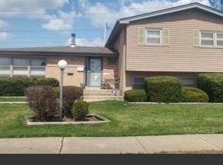 7638 Maple St, Morton Grove, IL 60053