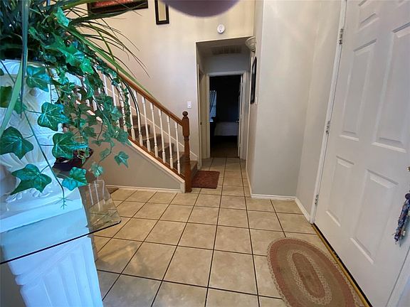 5th image of 6807 Country Club Dr