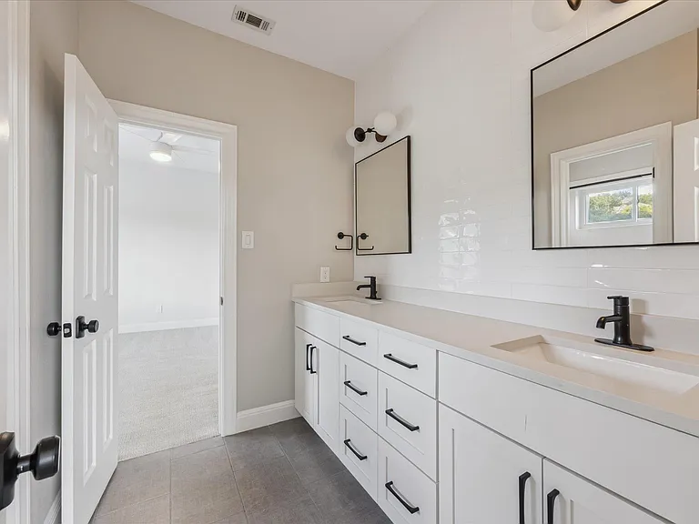 5908 Down Valley Ct — Photo 13
