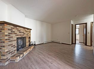 605 19th Ave SE APT B, Minot, ND 58701