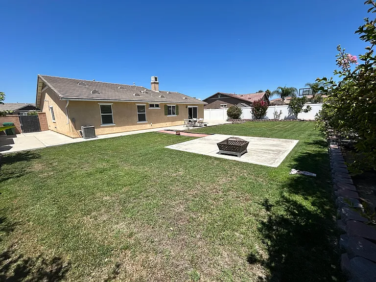 7346 Lower Creek Cir — Photo 32