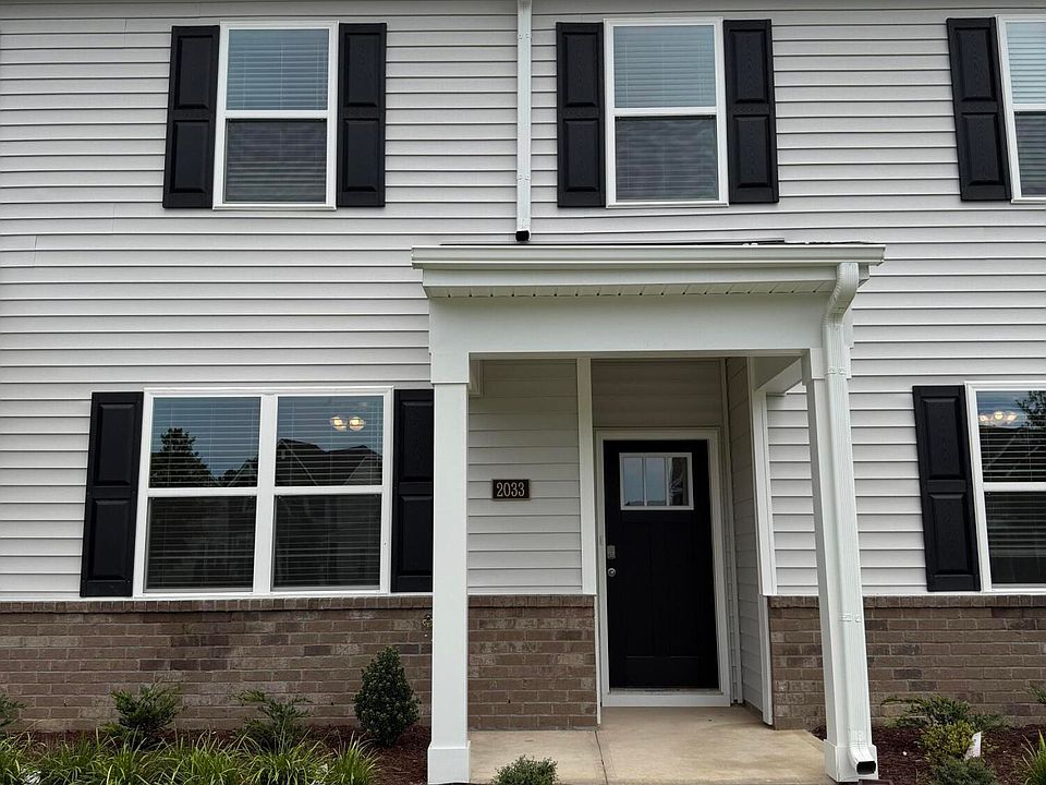 1st image of 2033 Clock Road