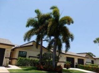 5 Ridgepointe Dr #E, Boynton Beach, FL 33435