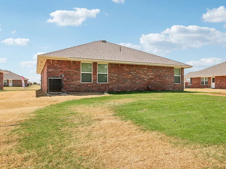 Enclave Estates — Photo 30