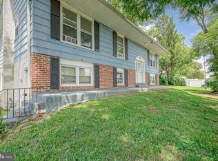 425 N Ln, Ridley Park, PA 19078