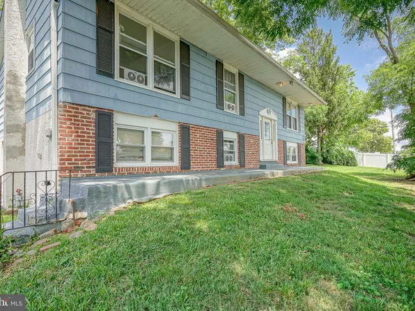 425 N Ln, Ridley Park, PA 19078