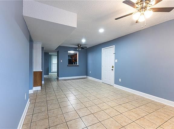 3rd image of 6300 Riverside Dr