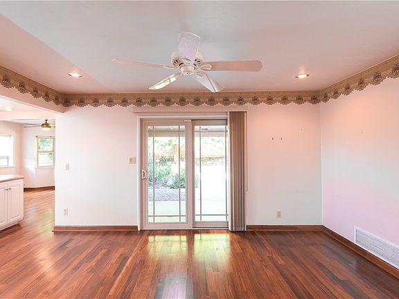 4th image of 5306 Bardwell Ave