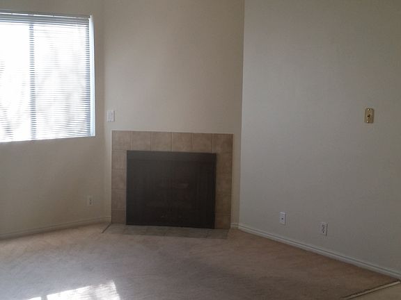 4th image of 987 E Creek Hill Ln #30