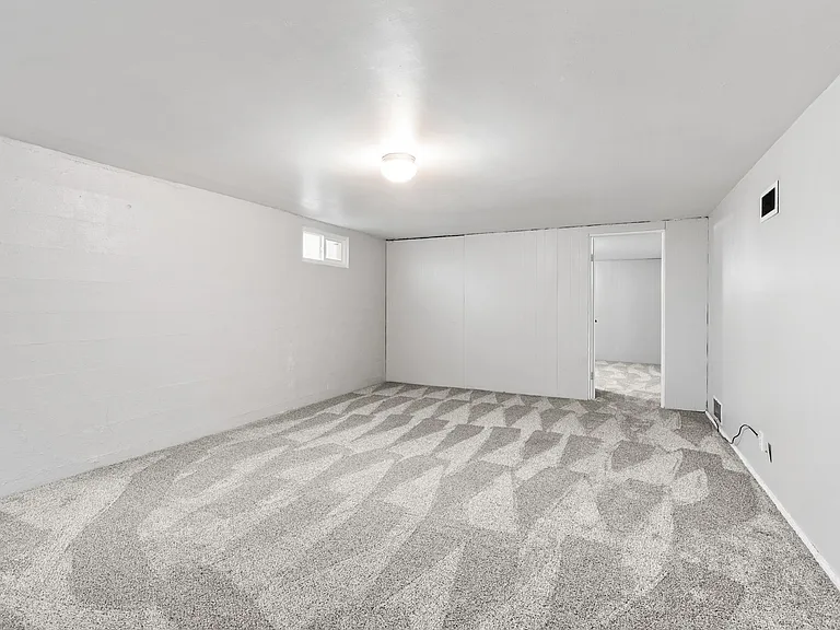 2112 E 10th Ave — Photo 21