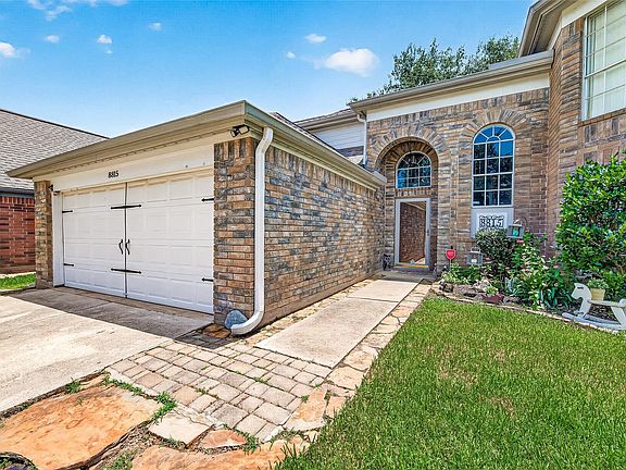 3rd image of 8815 Driftstone Dr