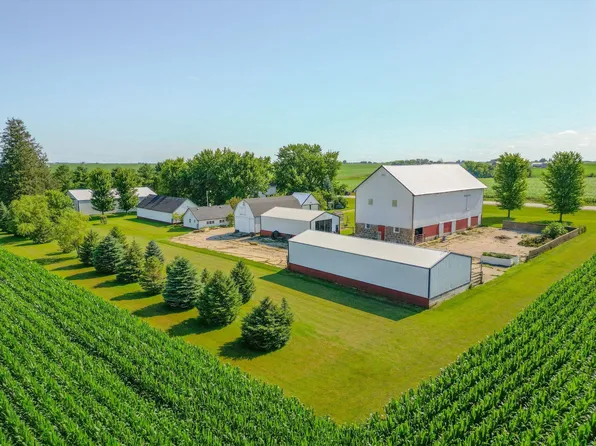 1862 Viking Ave, Sumner, IA 50674