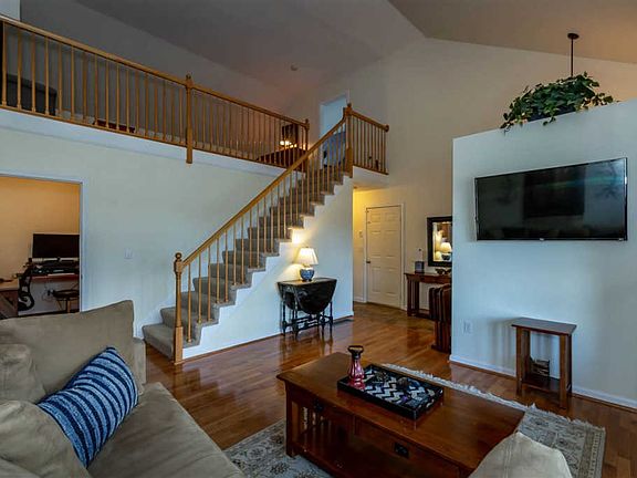 5th image of 16 Vista Way
