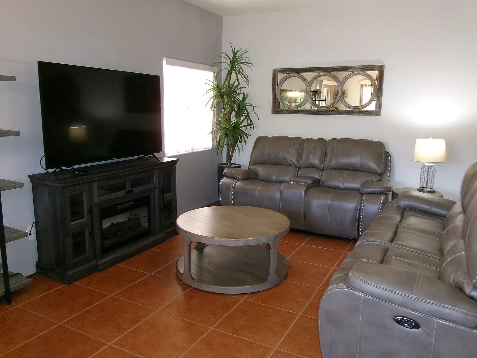 2 bed, 1328 sqft, $1,750 — Photo 3