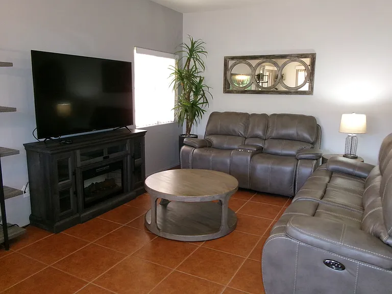 728 Hardy Way #C — Photo 3