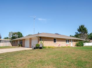 2193 Carol Ln, Stevensville, MI 49127