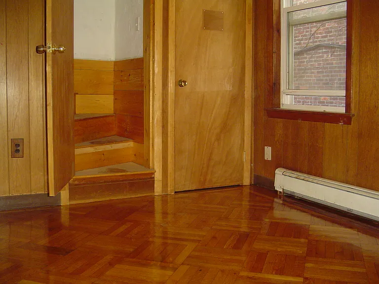 21 Havre St — Photo 9