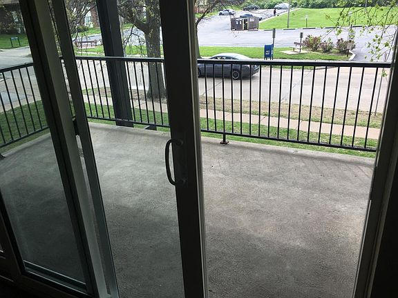 4th image of 7522 Hazelcrest Drive # Second Floor