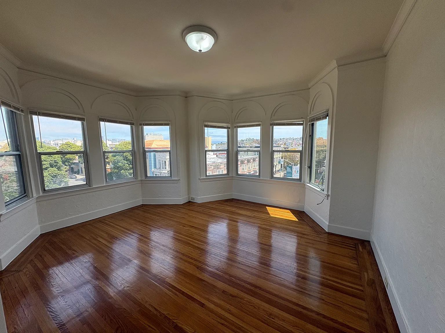 Studio, 450 sqft, $3,495 — Photo 2