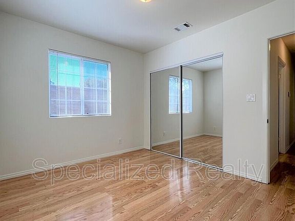 4th image of 708 N Kenwood St