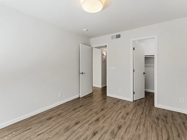 2522 T St #5 — Photo 16