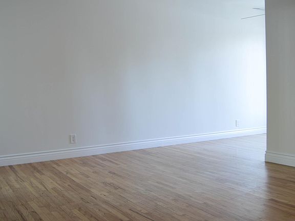 3rd image of 608 San Vicente Blvd APT 6