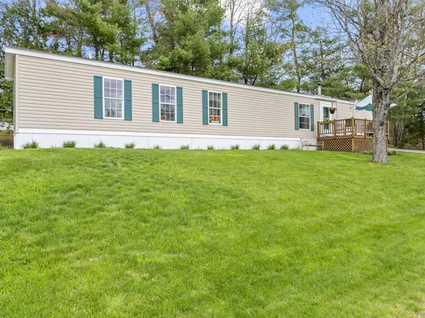 20 Marc Ave, Topsham, ME 04086