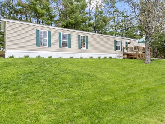 20 Marc Ave, Topsham, ME 04086