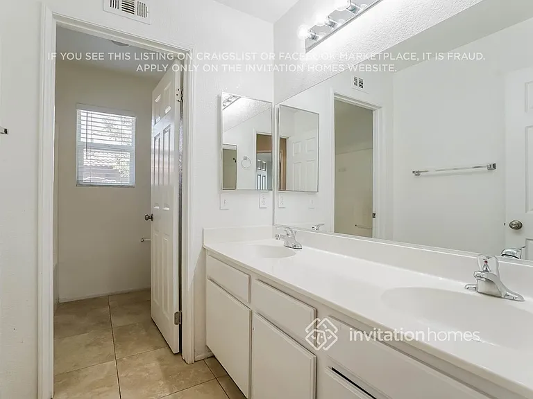1529 Granville Way — Photo 12