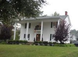 409 Landsdowne Ave, Grayson, KY 41143
