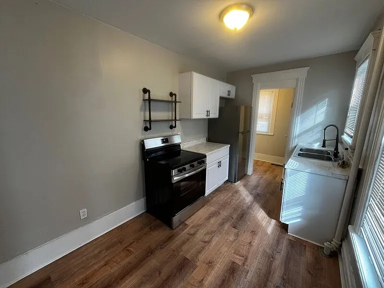 14 Beechwood St #14 BEECHWOOD ST REAR — Photo 4