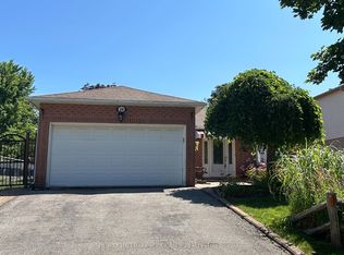 19 Stonehill Blvd, East Gwillimbury, ON L9N1C9
