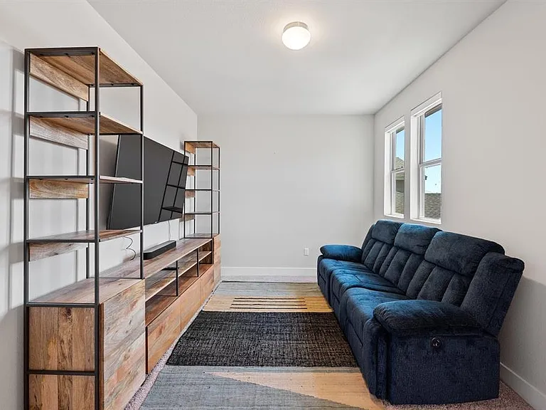 1506 Arcilla St — Photo 19