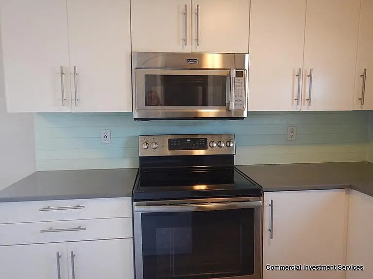 1328 Bridle Dr — Photo 9