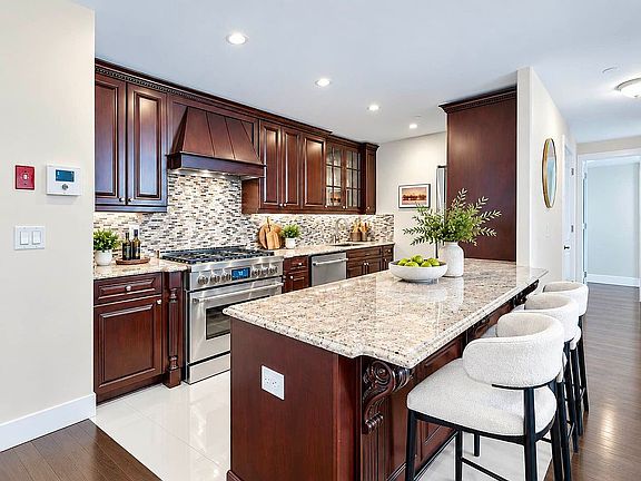 4th image of 6336 99th St APT 8C