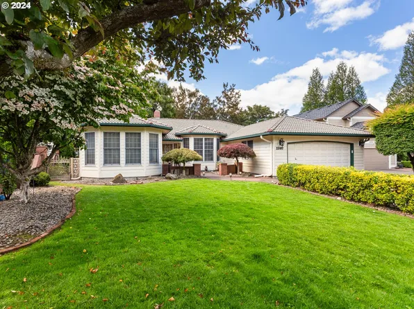 2307 NE 160th Loop, Vancouver, WA 98684
