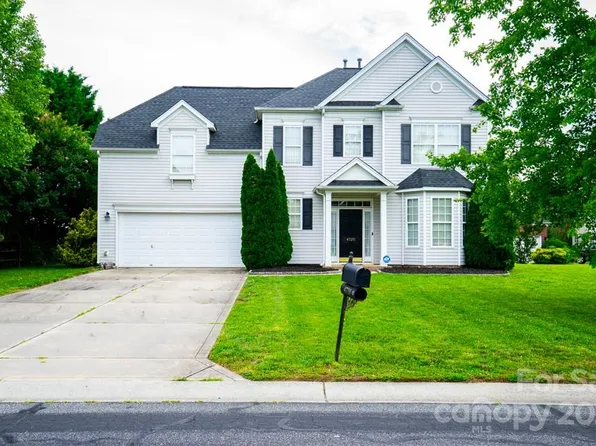 4720 The Arbors Dr, Harrisburg, NC 28075