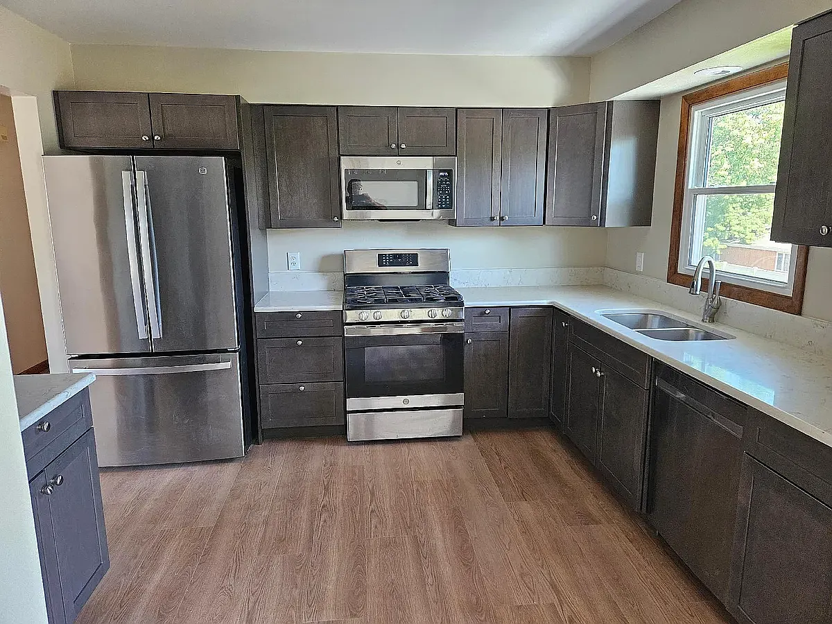 3 bed, 1874 sqft, $3,500 — Photo 4