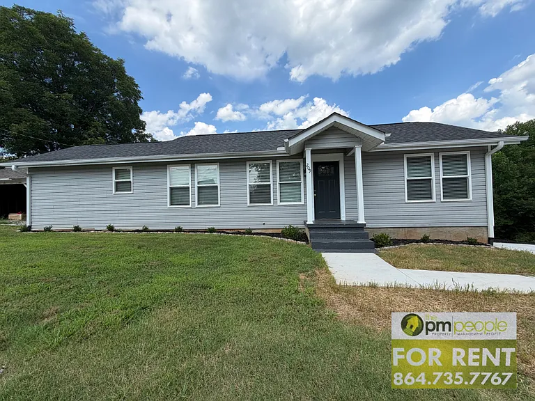 209 Bivens St — Photo 1