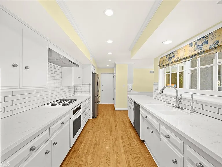 117 Catherine Park Dr — Photo 11