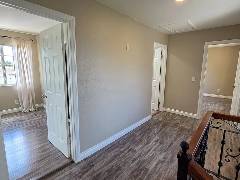 4735 Myrtle St — Photo 16