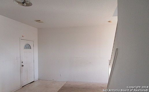 3rd image of 1306 Sunbend Fls