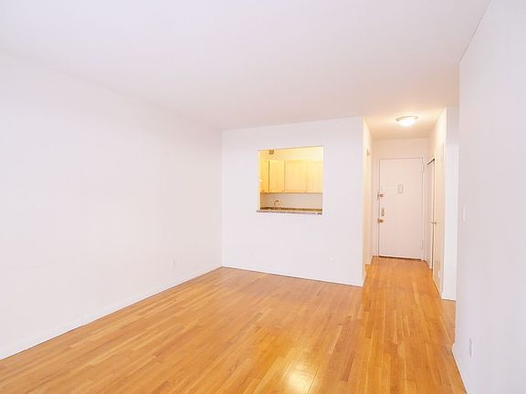 3rd image of 245 E 84th St APT 3F