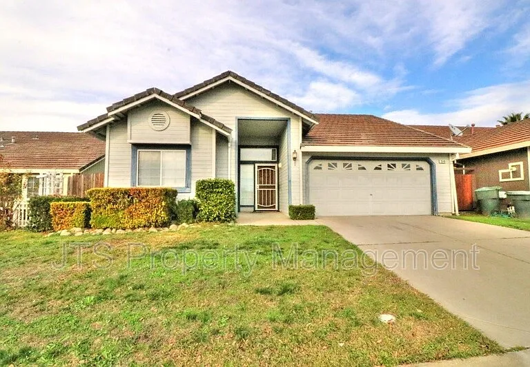 3549 Pine Hollow Way — Photo 1