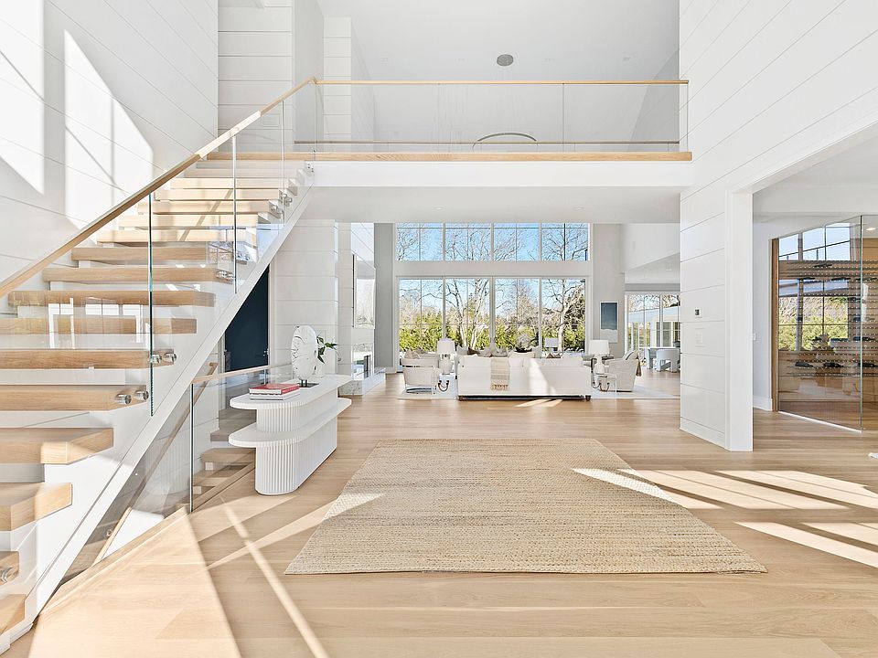 143 Meadowmere Ln, Southampton, NY 11968 Zillow