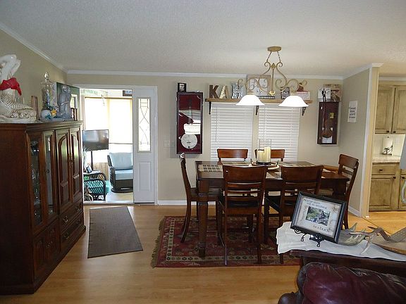 2nd image of 239 E Buffalo Bluff Rd Lot 157